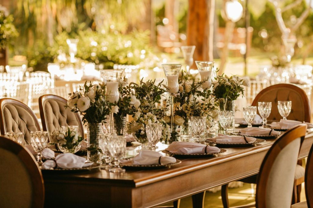 décoration de la table de la réception du mariage